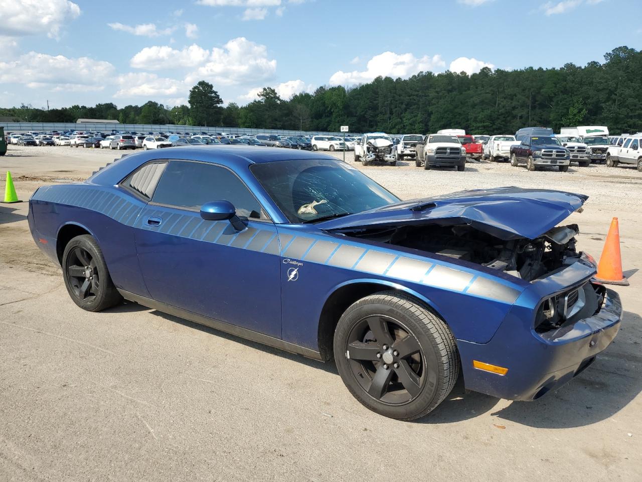 2B3CJ4DV8AH283303 2010 Dodge Challenger Se