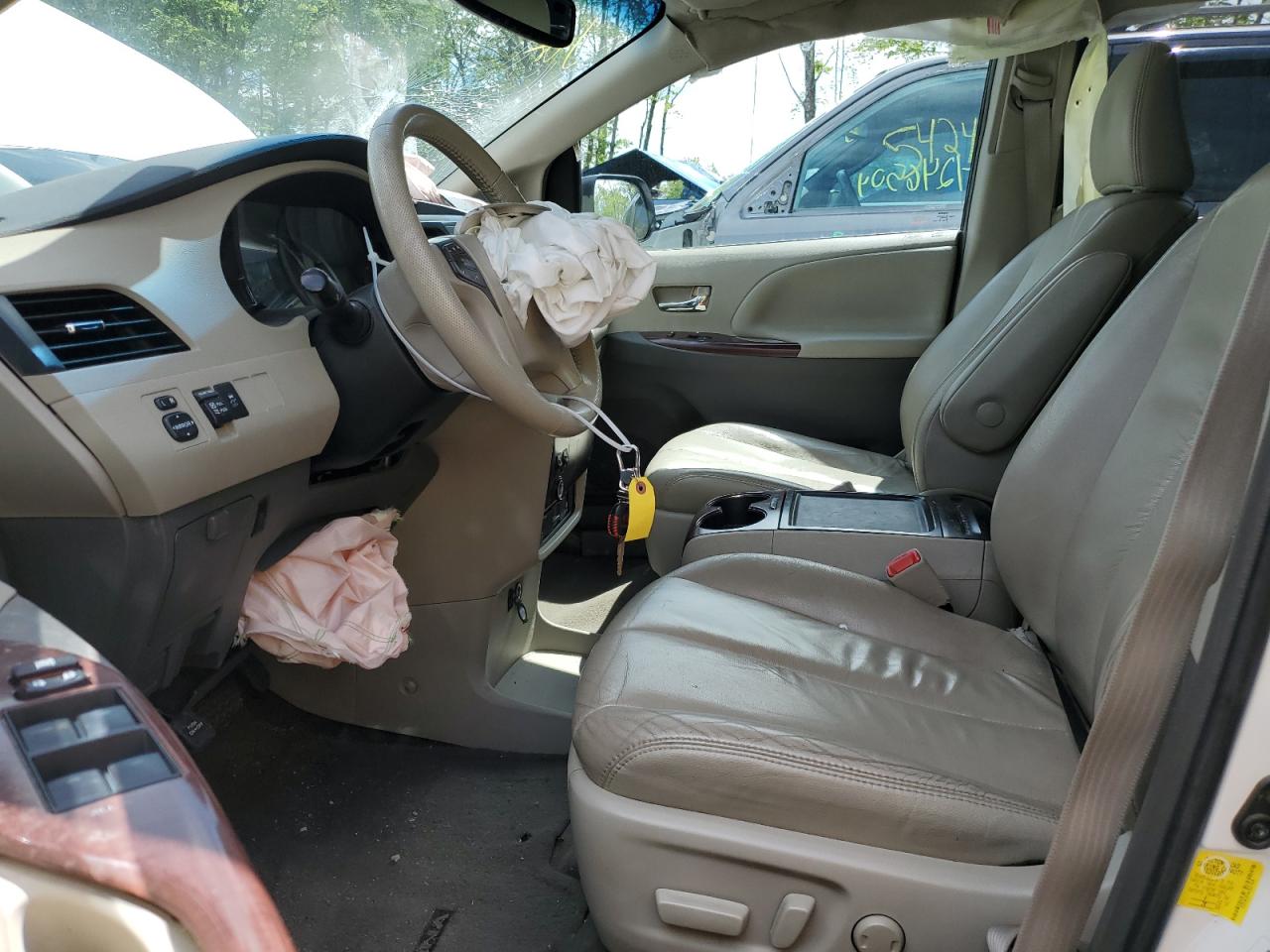 5TDYK3DC4CS227826 2012 Toyota Sienna Xle