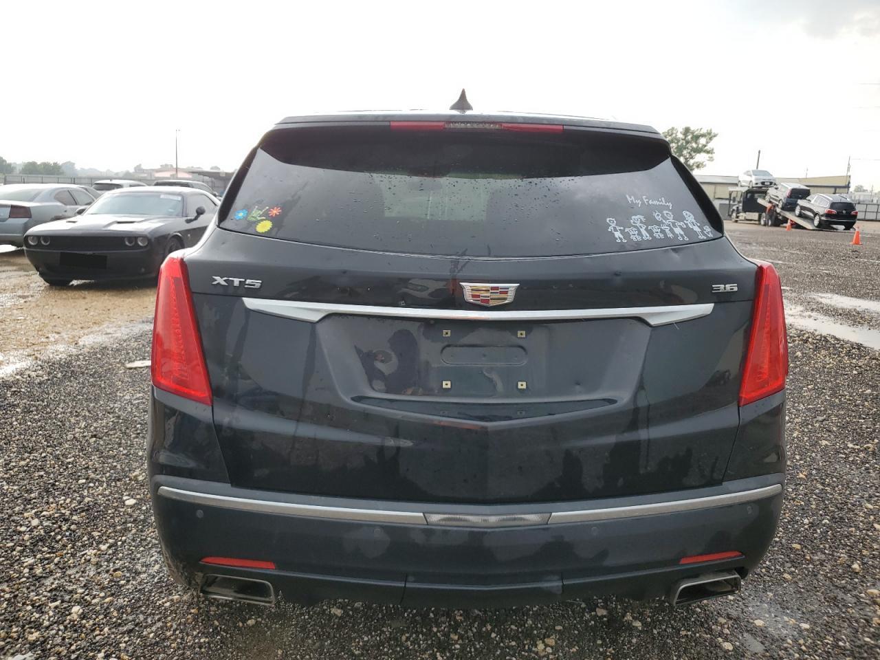1GYKNBRS4HZ103885 2017 Cadillac Xt5 Luxury