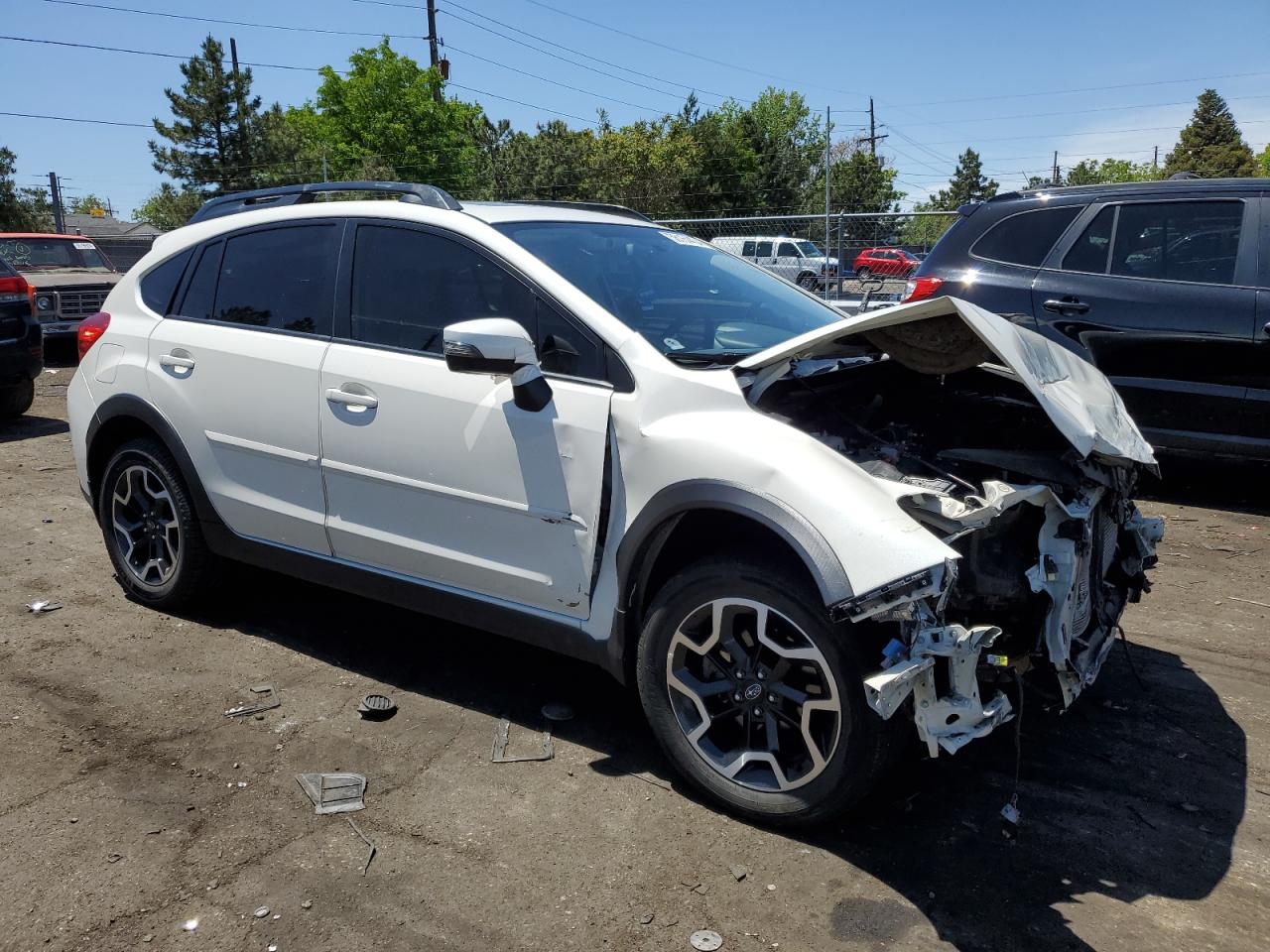 2016 Subaru Crosstrek Limited vin: JF2GPANC9G8252670