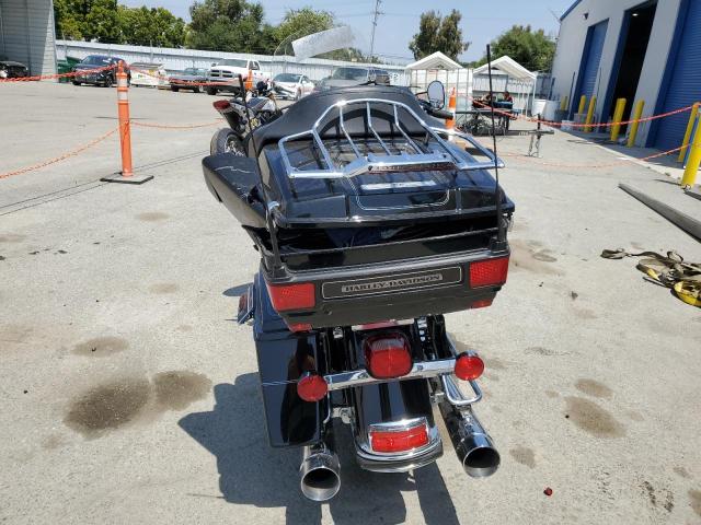 2010 HARLEY-DAVIDSON FLHTCU 1HD1FC411AB658969