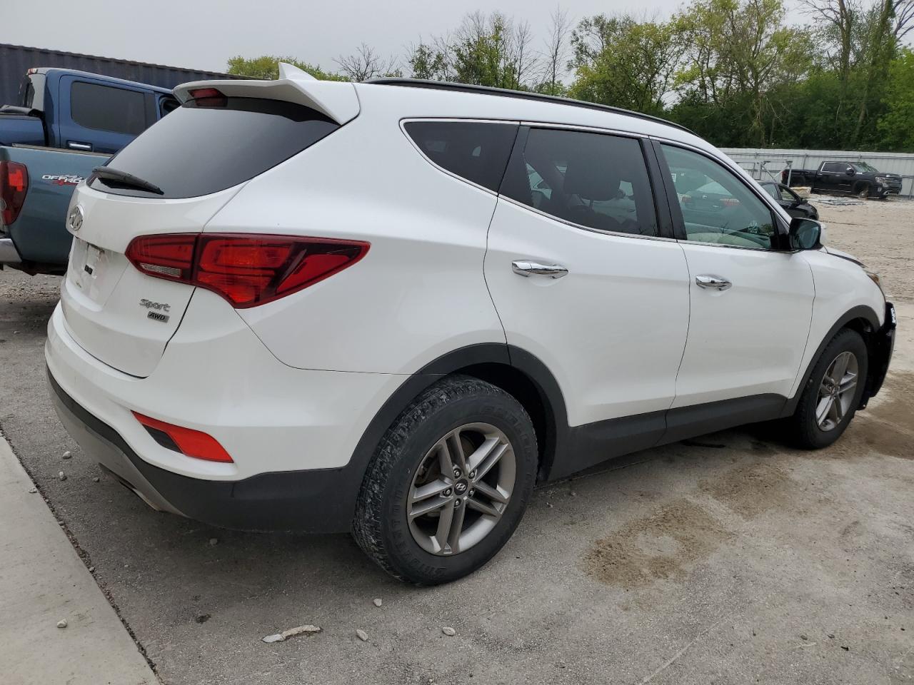 2017 Hyundai Santa Fe Sport vin: 5XYZUDLB4HG418390