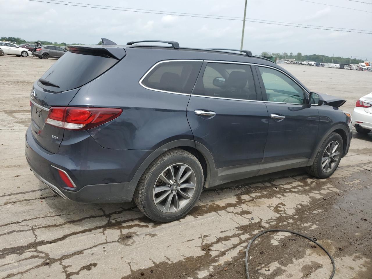 KM8SMDHF1JU277940 2018 Hyundai Santa Fe Se