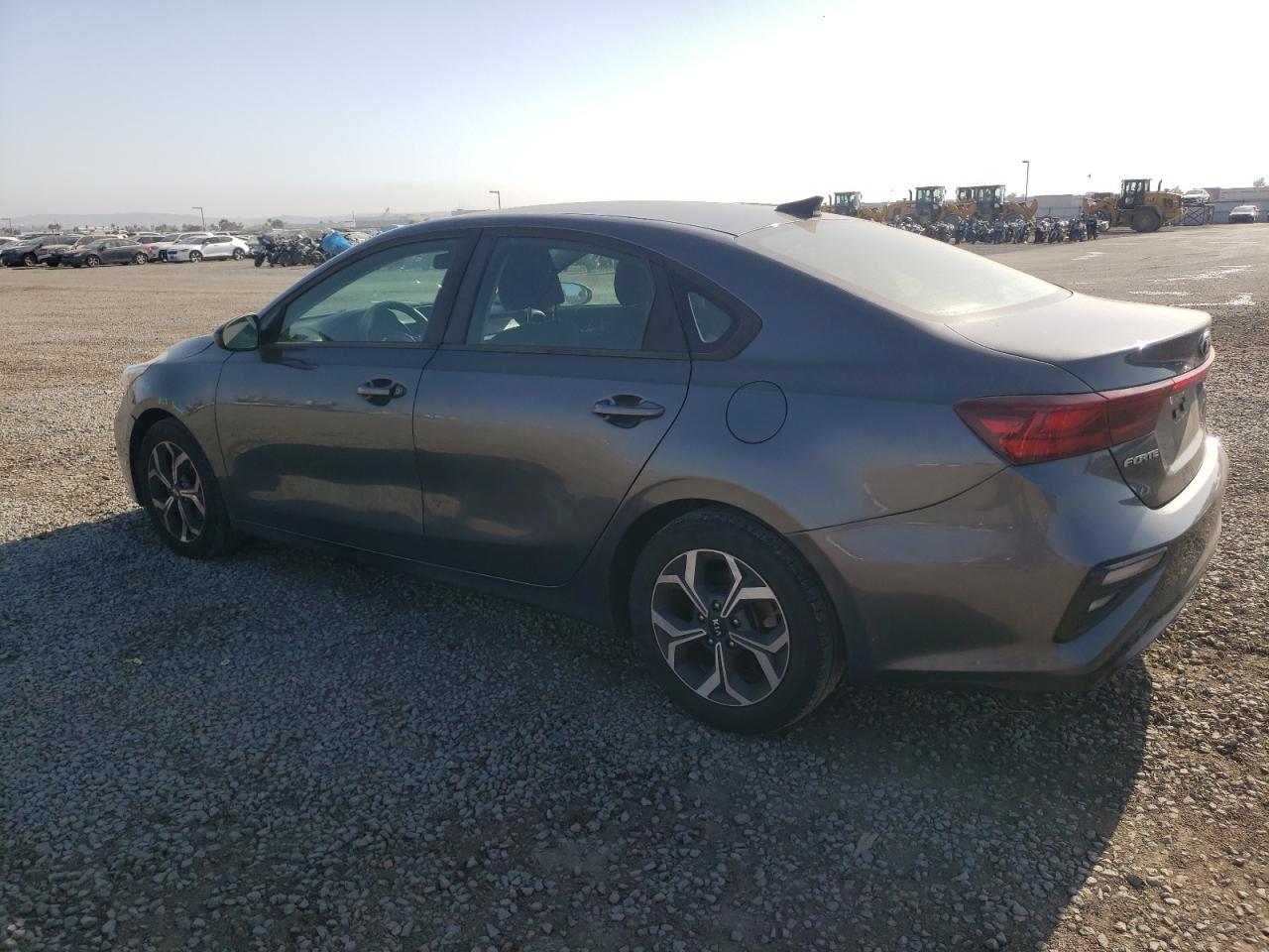 3KPF24AD2KE111835 2019 Kia Forte Fe