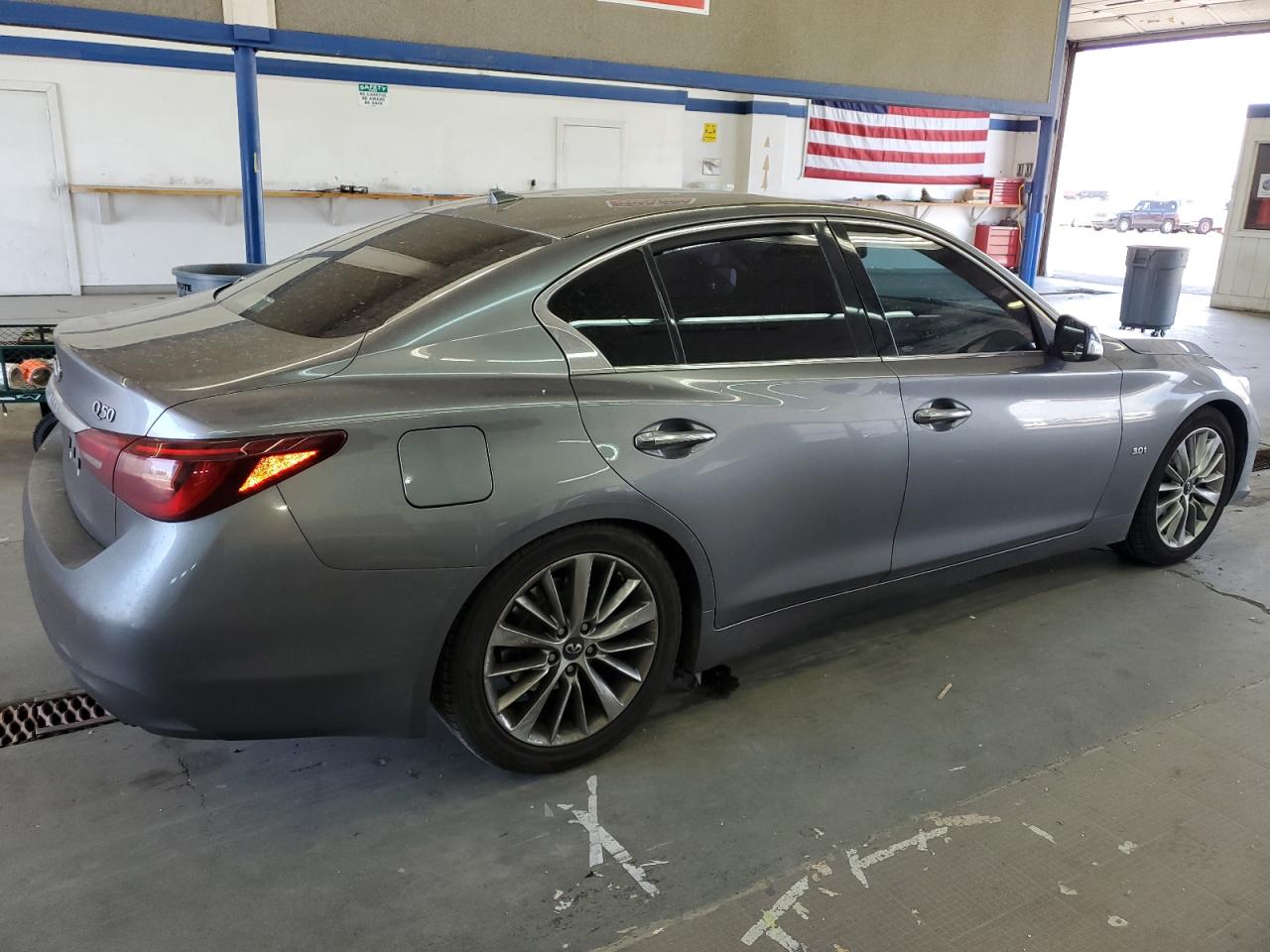 JN1EV7AP7JM356518 2018 Infiniti Q50 Luxe