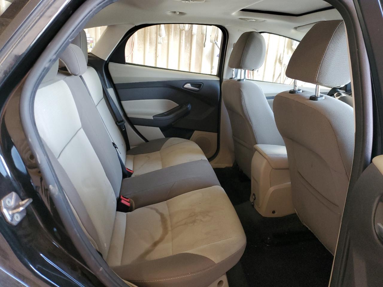 1FADP3K21EL420276 2014 Ford Focus Se