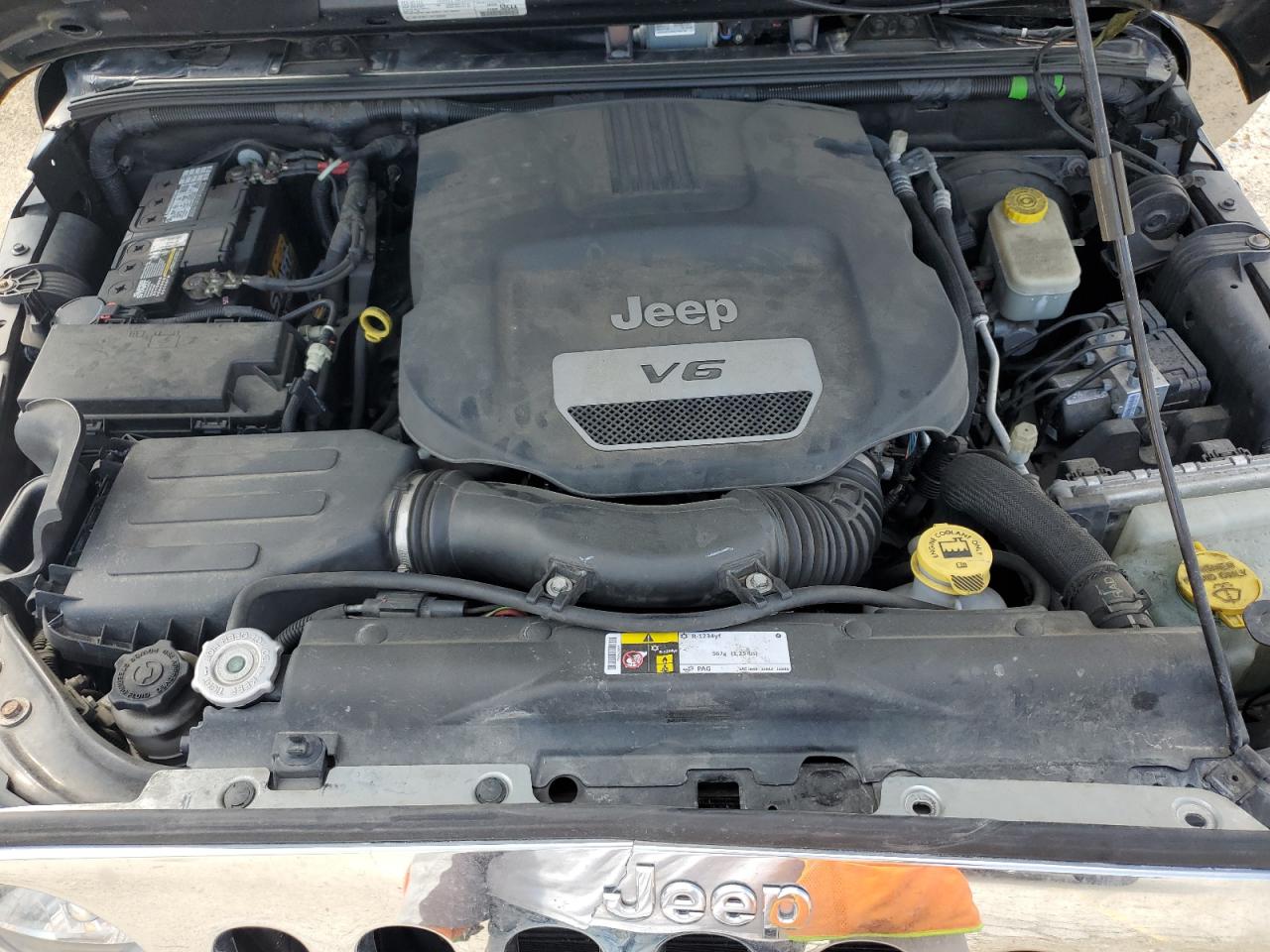 1C4BJWEG0GL273432 2016 Jeep Wrangler Unlimited Sahara