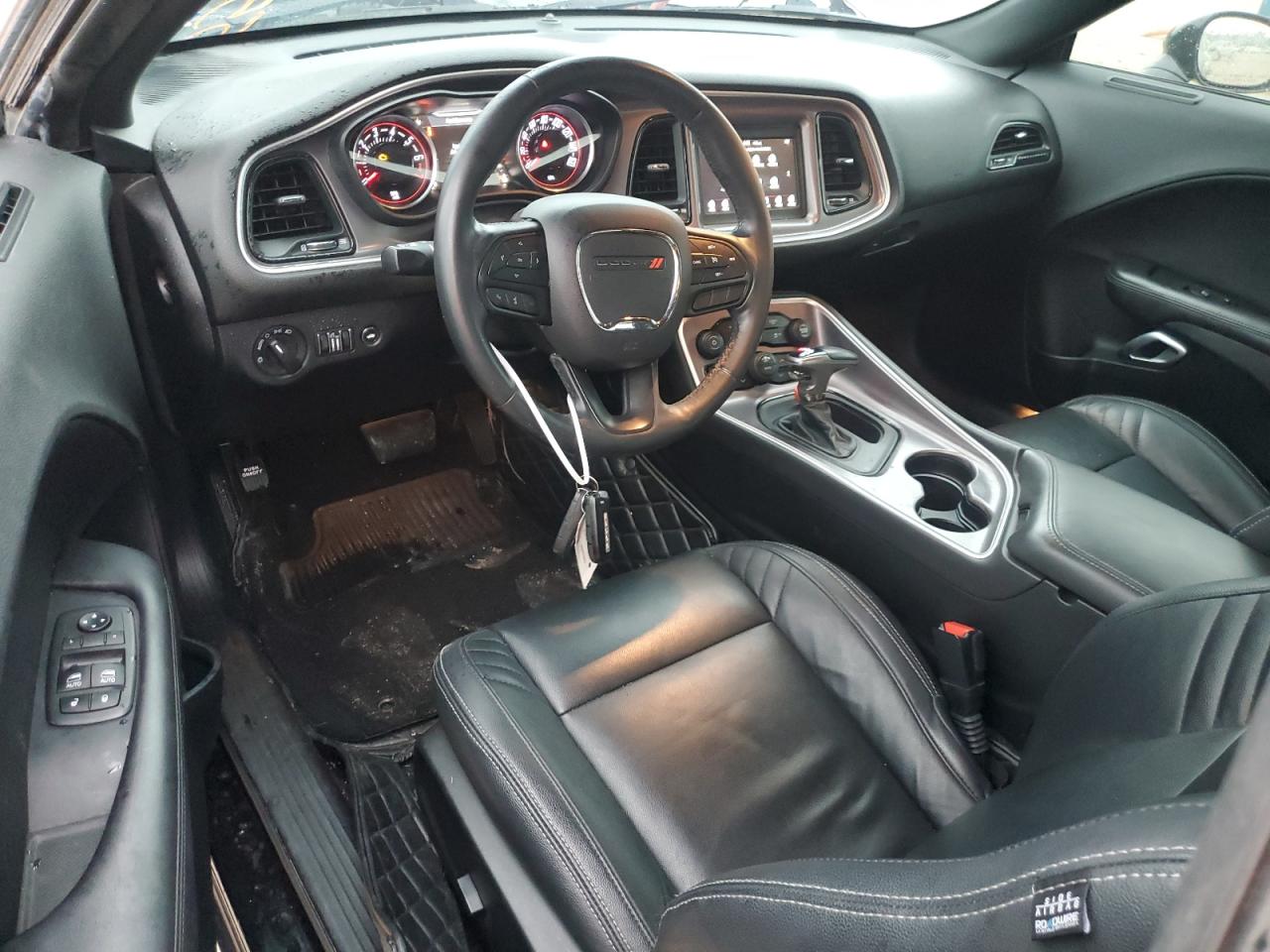 2C3CDZAG8KH751335 2019 Dodge Challenger Sxt