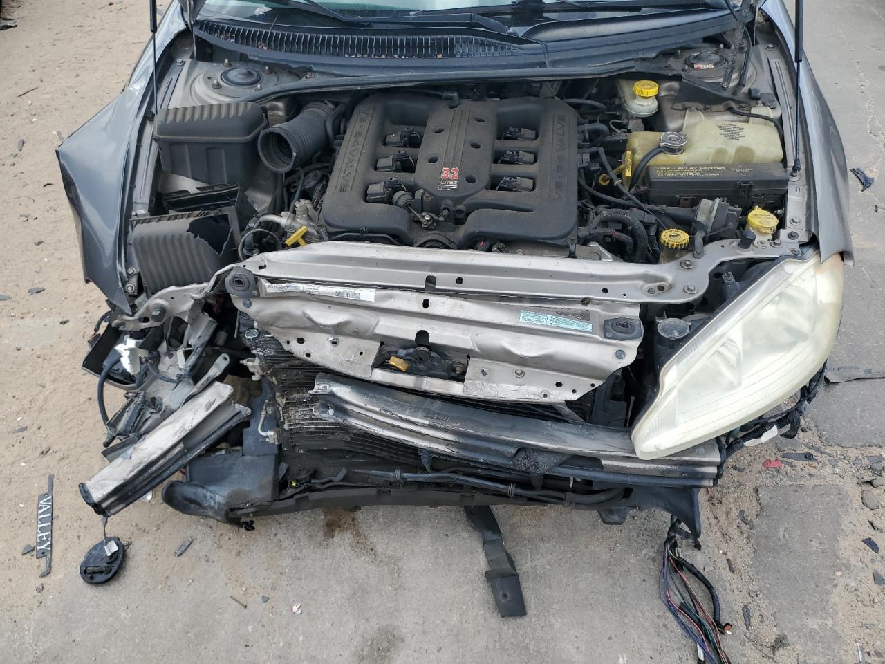 2B3HD56J7XH637124 1999 Dodge Intrepid Es