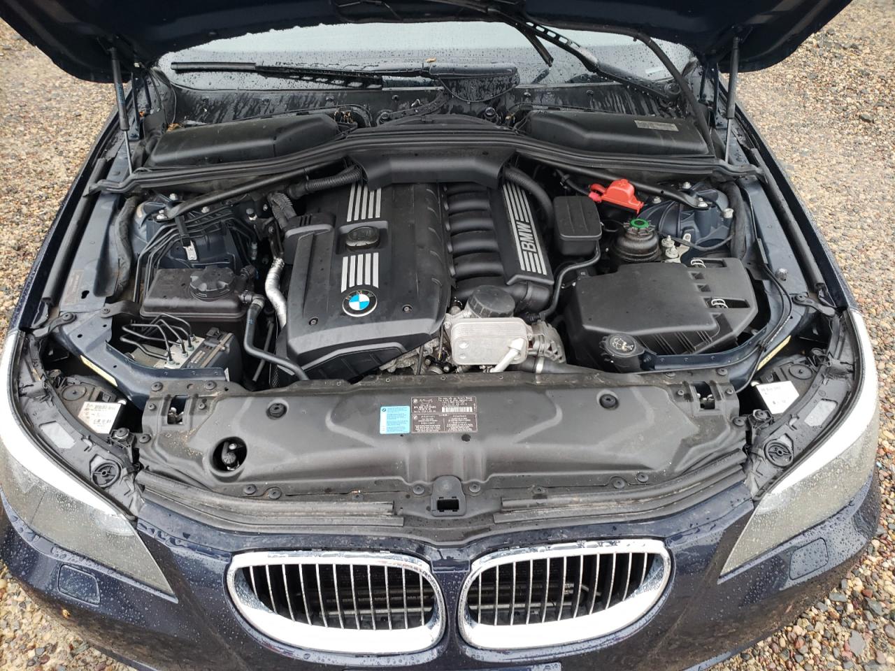 WBANV1C57AC158935 2010 BMW 528 Xi