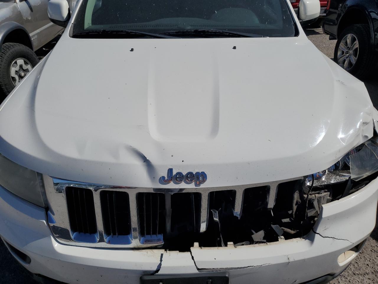 1C4RJEAGXCC136913 2012 Jeep Grand Cherokee Laredo