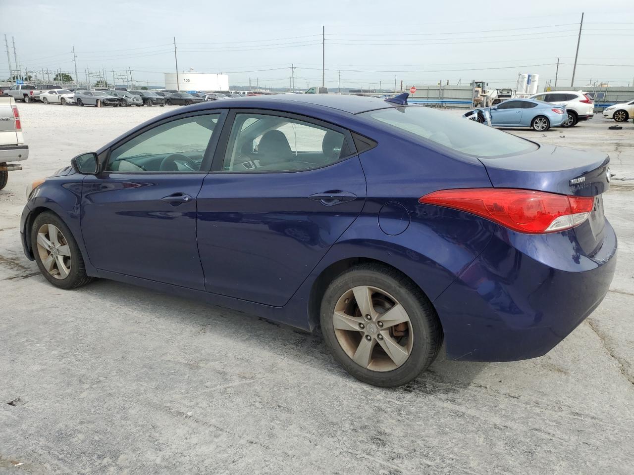 2012 Hyundai Elantra Gls vin: 5NPDH4AE8CH092445