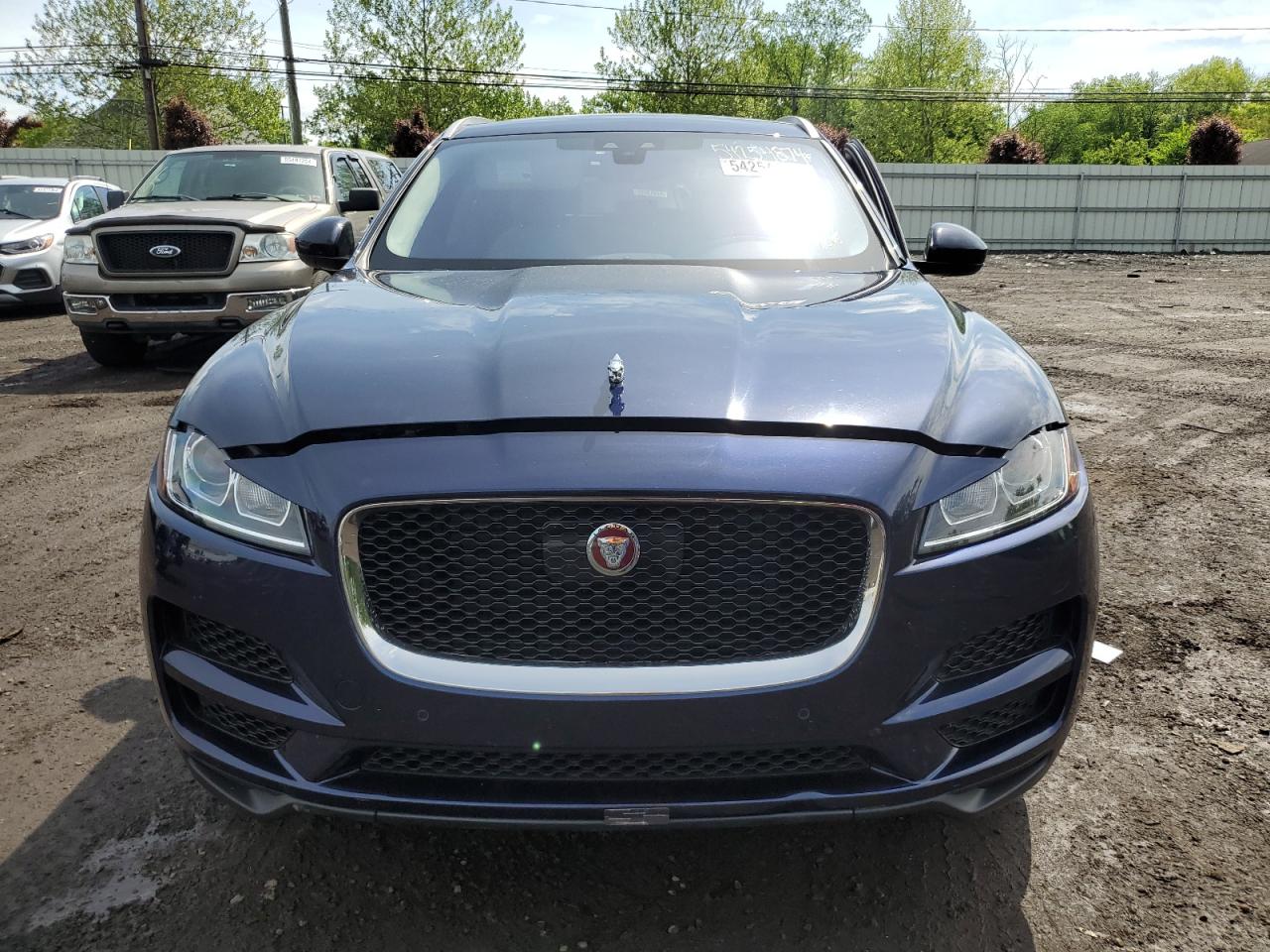 SADCJ2FX4KA395652 2019 Jaguar F-Pace Premium