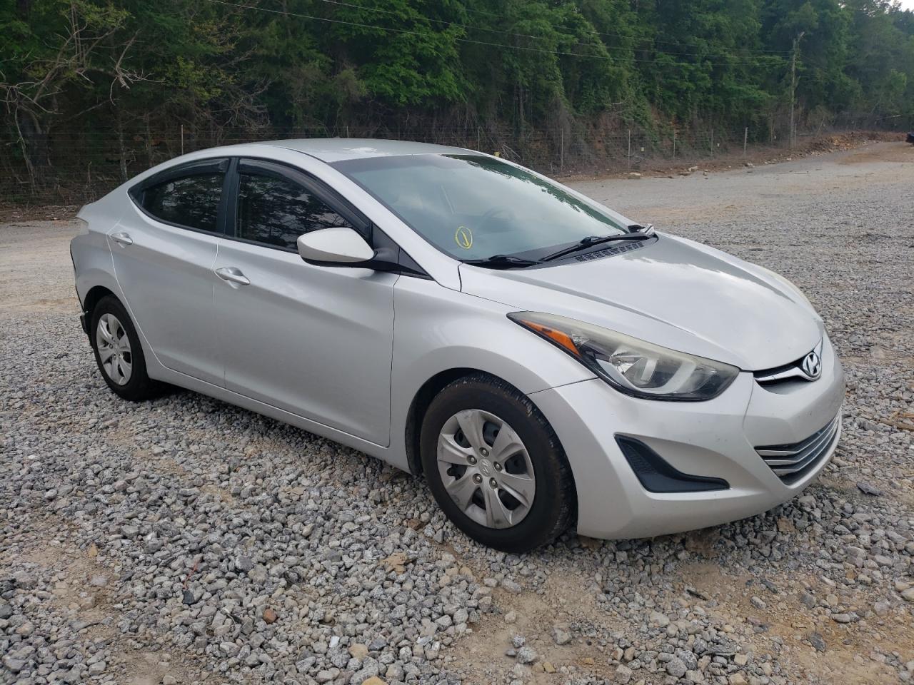 5NPDH4AE0GH704112 2016 Hyundai Elantra Se