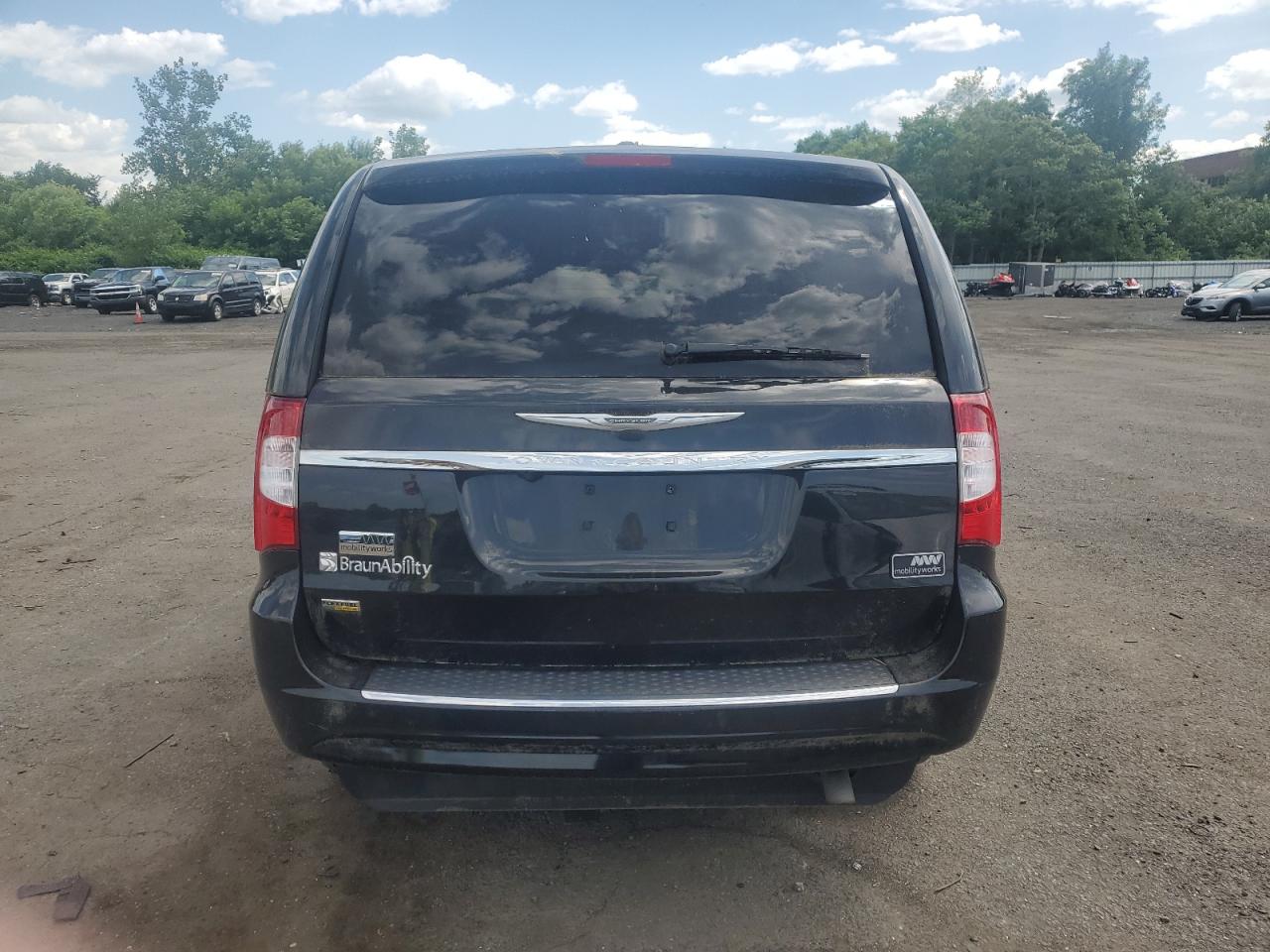 2C4RC1CG9GR119131 2016 Chrysler Town & Country Touring L