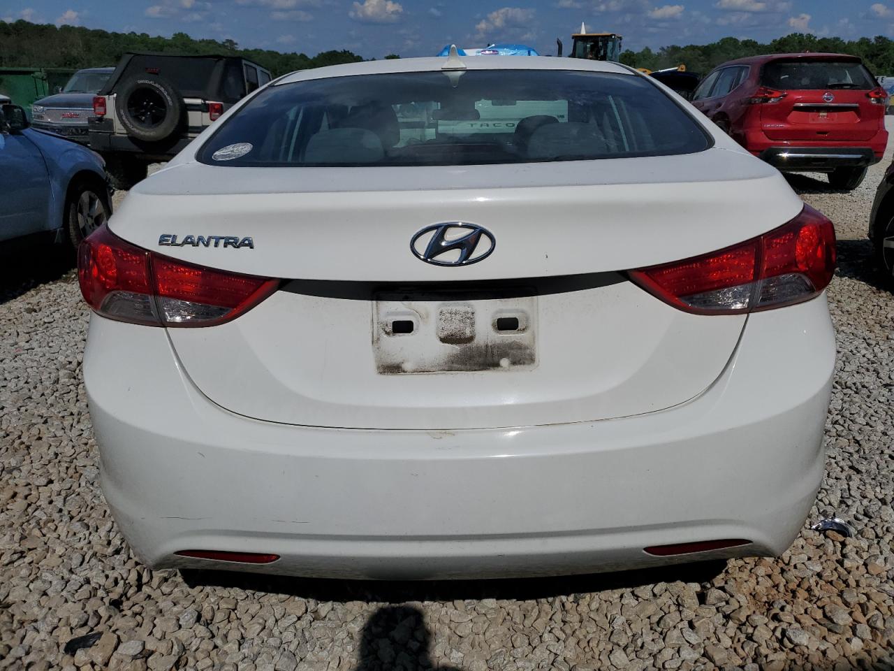 5NPDH4AE8DH409187 2013 Hyundai Elantra Gls