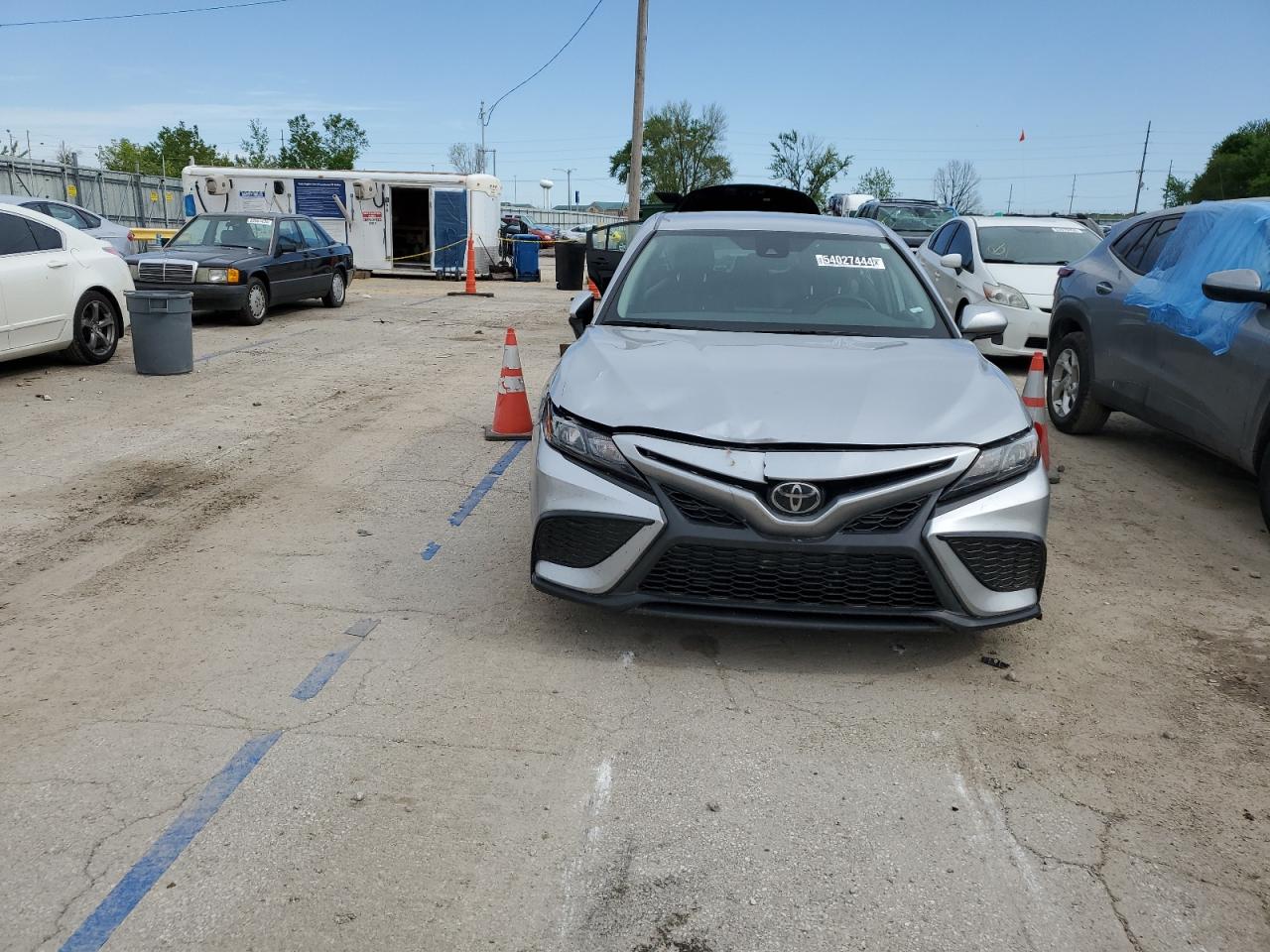 4T1G11AKXNU694676 2022 Toyota Camry Se