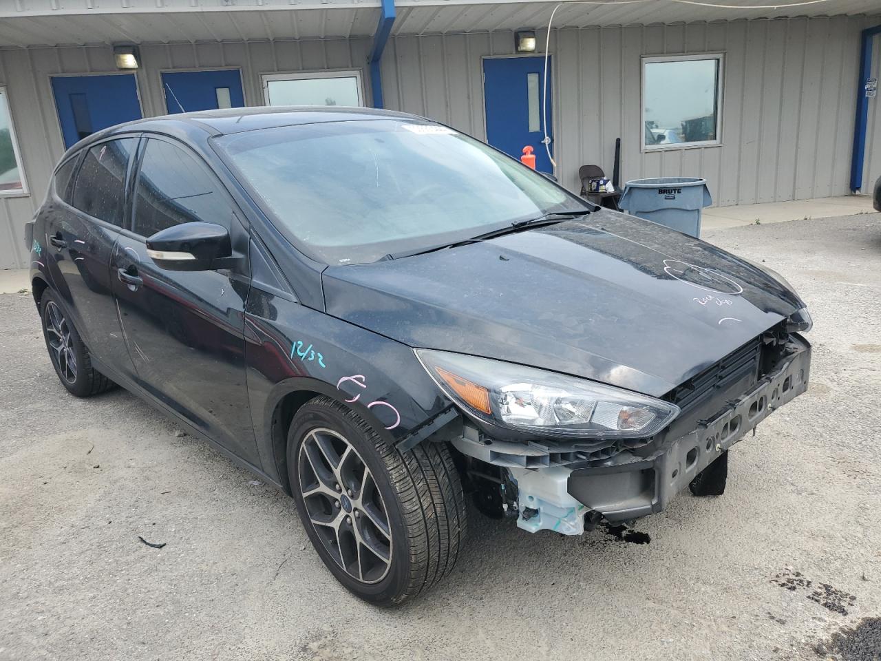 1FADP3M20JL294659 2018 Ford Focus Sel