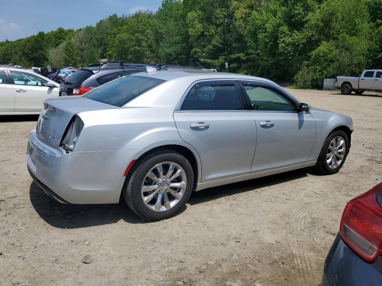 2C3CCARG7LH142098 2020 Chrysler 300 Touring