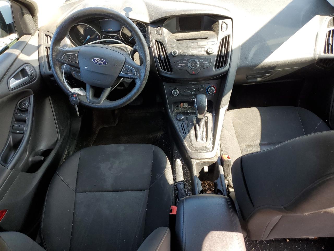 1FADP3K23HL232637 2017 Ford Focus Se