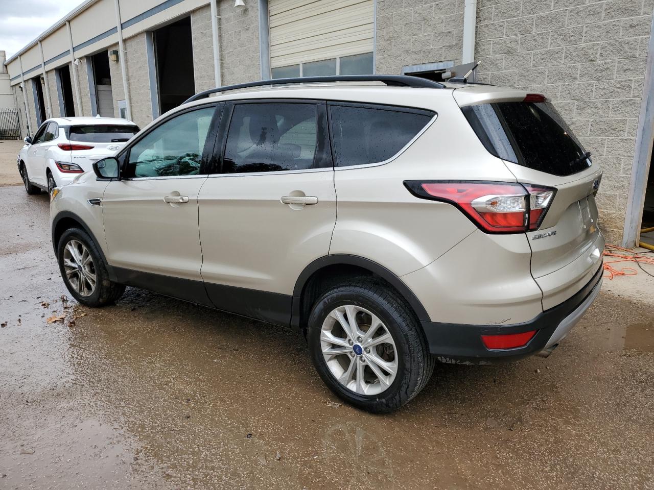 1FMCU9GD2JUB05997 2018 Ford Escape Se