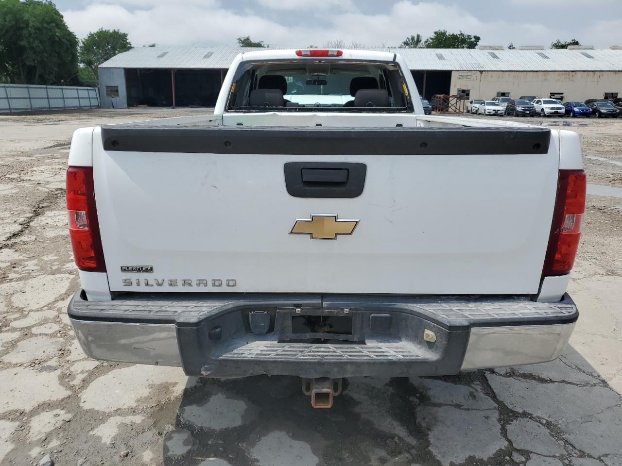 1GCRCPE09BZ246852 2011 Chevrolet Silverado C1500