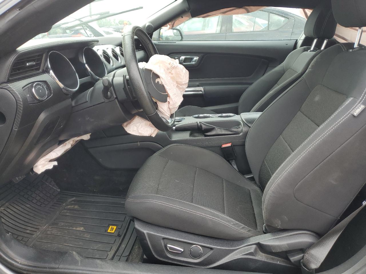 1FA6P8AMXH5299068 2017 Ford Mustang