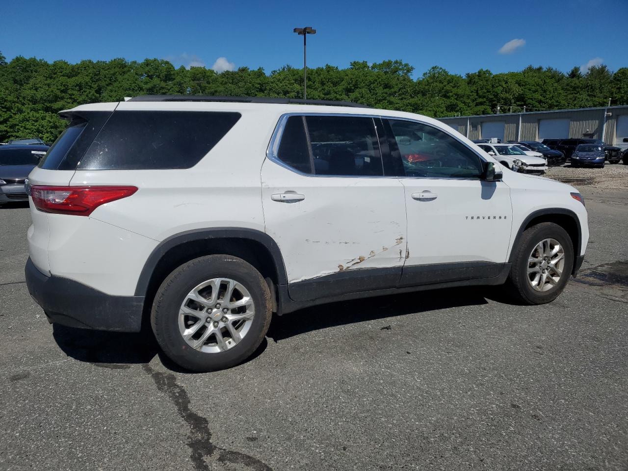 1GNEVGKW4KJ201695 2019 Chevrolet Traverse Lt