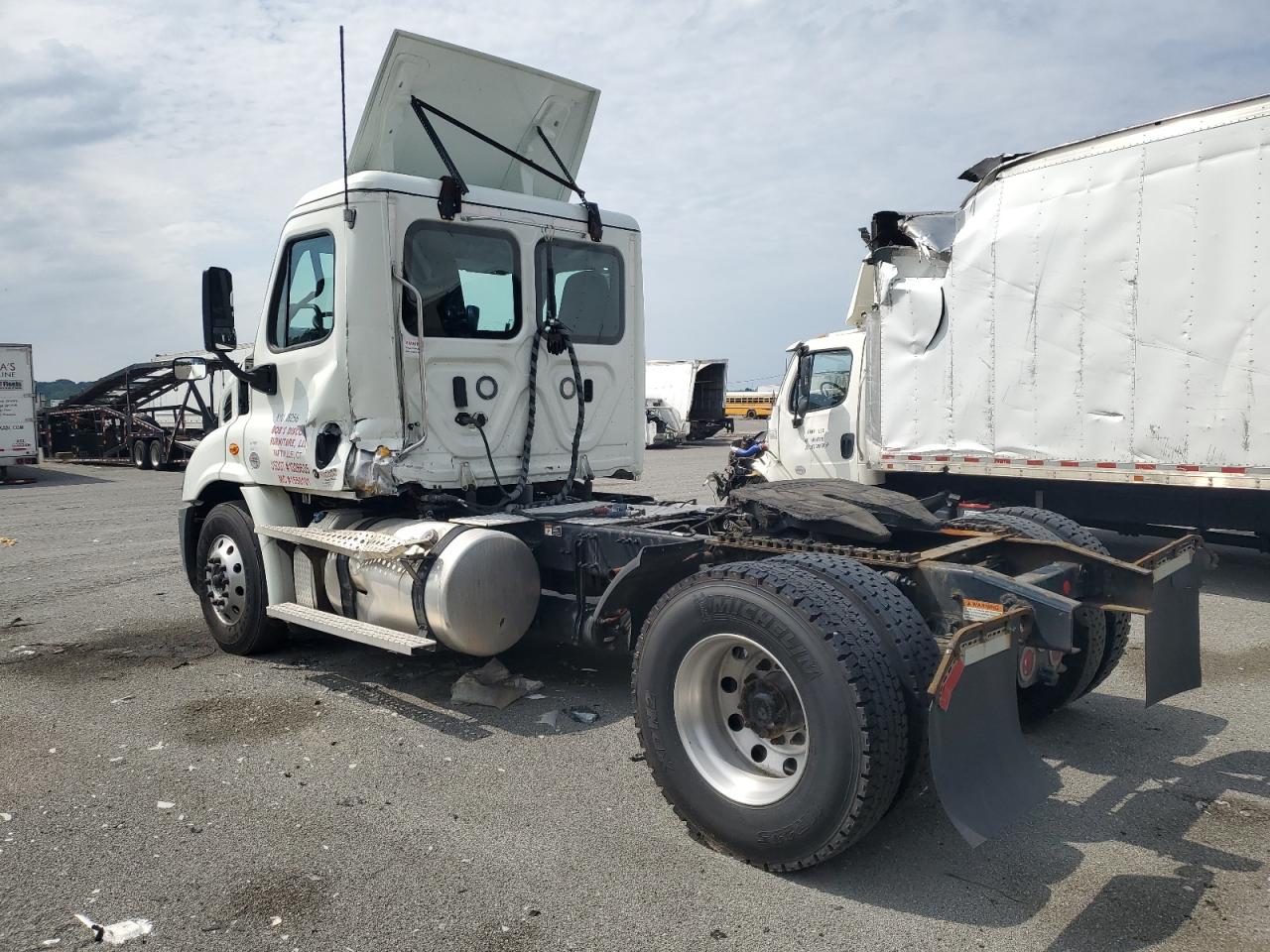 3AKBGADV9LSLH4103 2020 Freightliner Cascadia 113