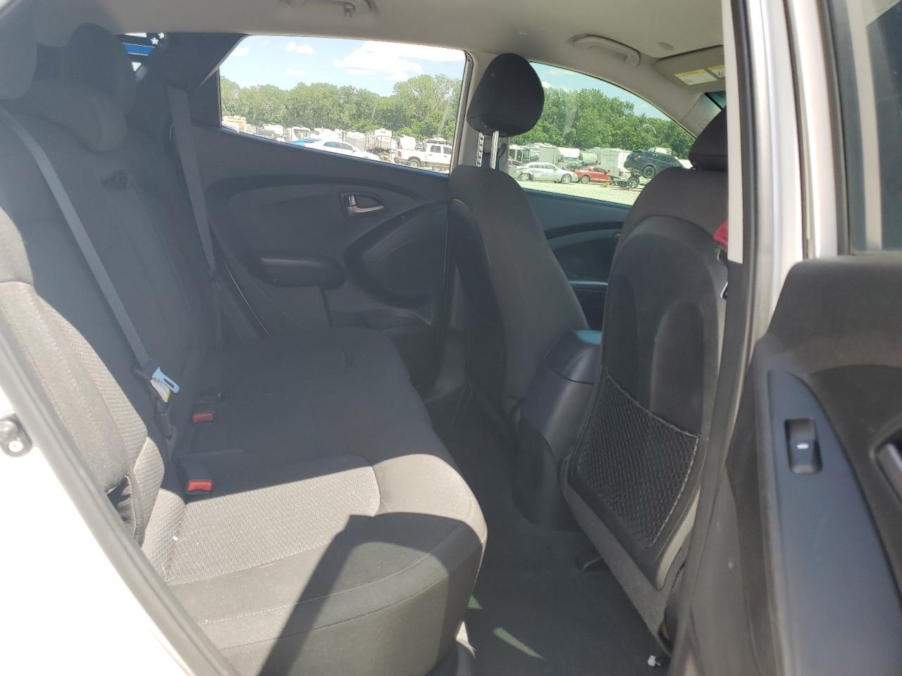 KM8JTCAF5EU819405 2014 Hyundai Tucson Gls