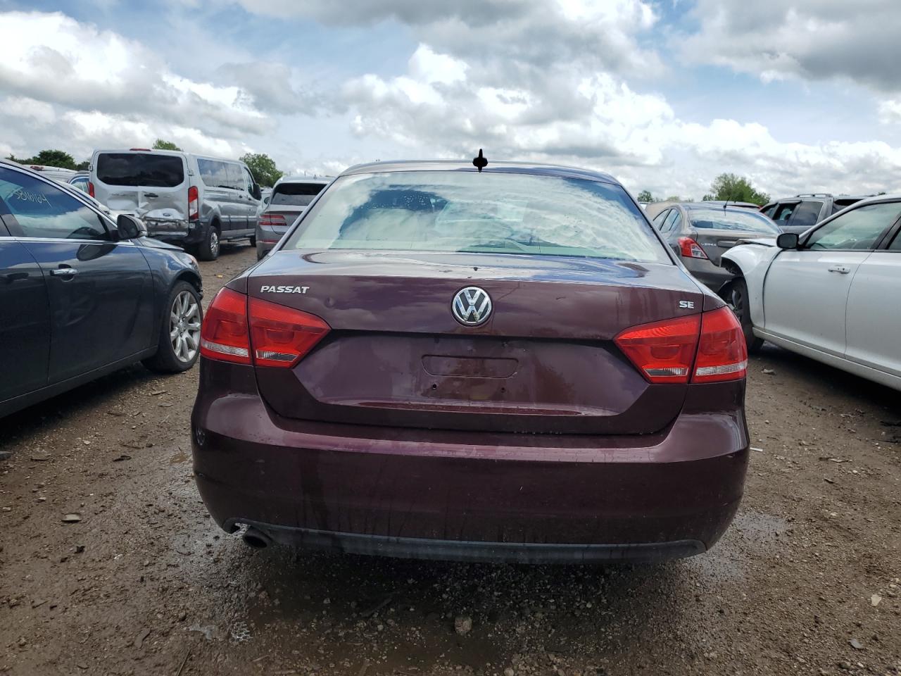 1VWBH7A3XDC136057 2013 Volkswagen Passat Se