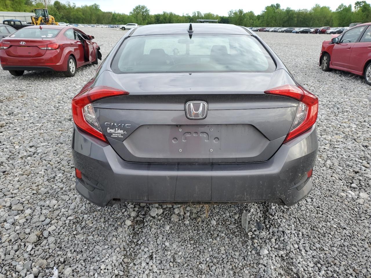 2018 Honda Civic Ex vin: 19XFC2F71JE031719