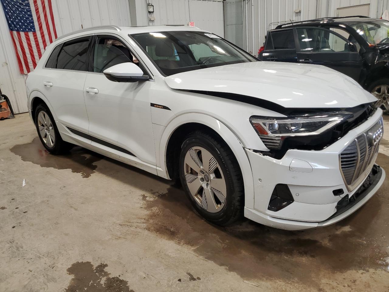 WA1LAAGE1KB015089 2019 Audi E-Tron Premium Plus