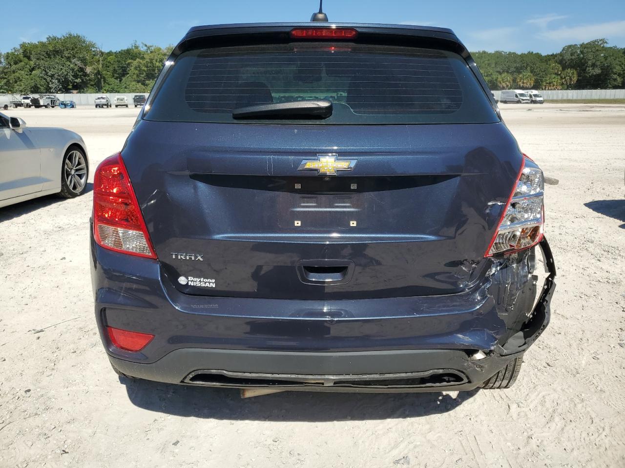 3GNCJKSB7JL198768 2018 Chevrolet Trax Ls