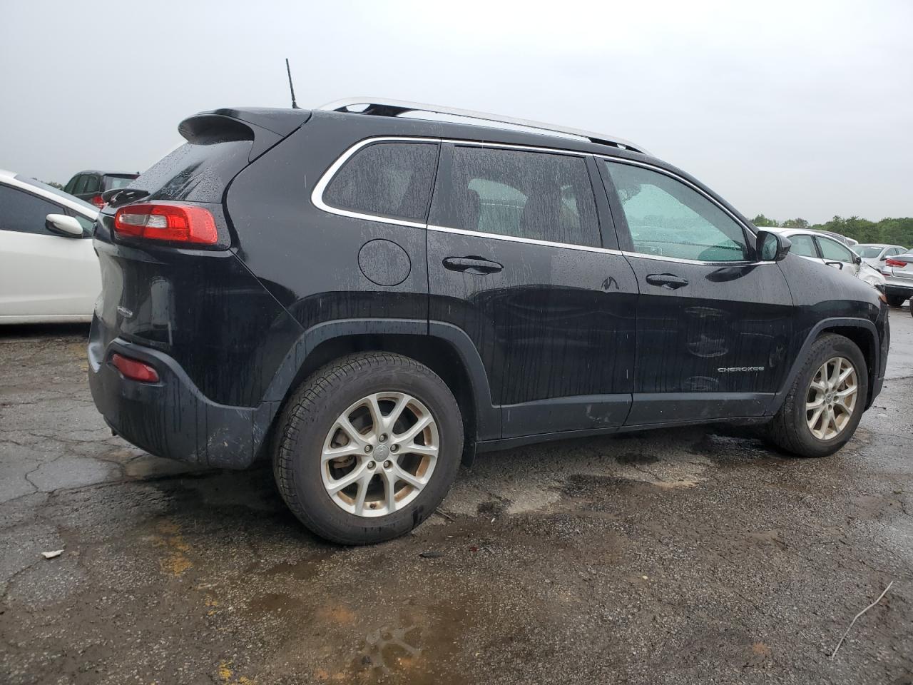 1C4PJLCB6HW534736 2017 Jeep Cherokee Latitude