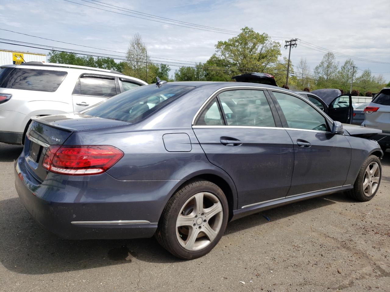 2016 Mercedes-Benz E 350 4Matic vin: WDDHF8JB2GB274272