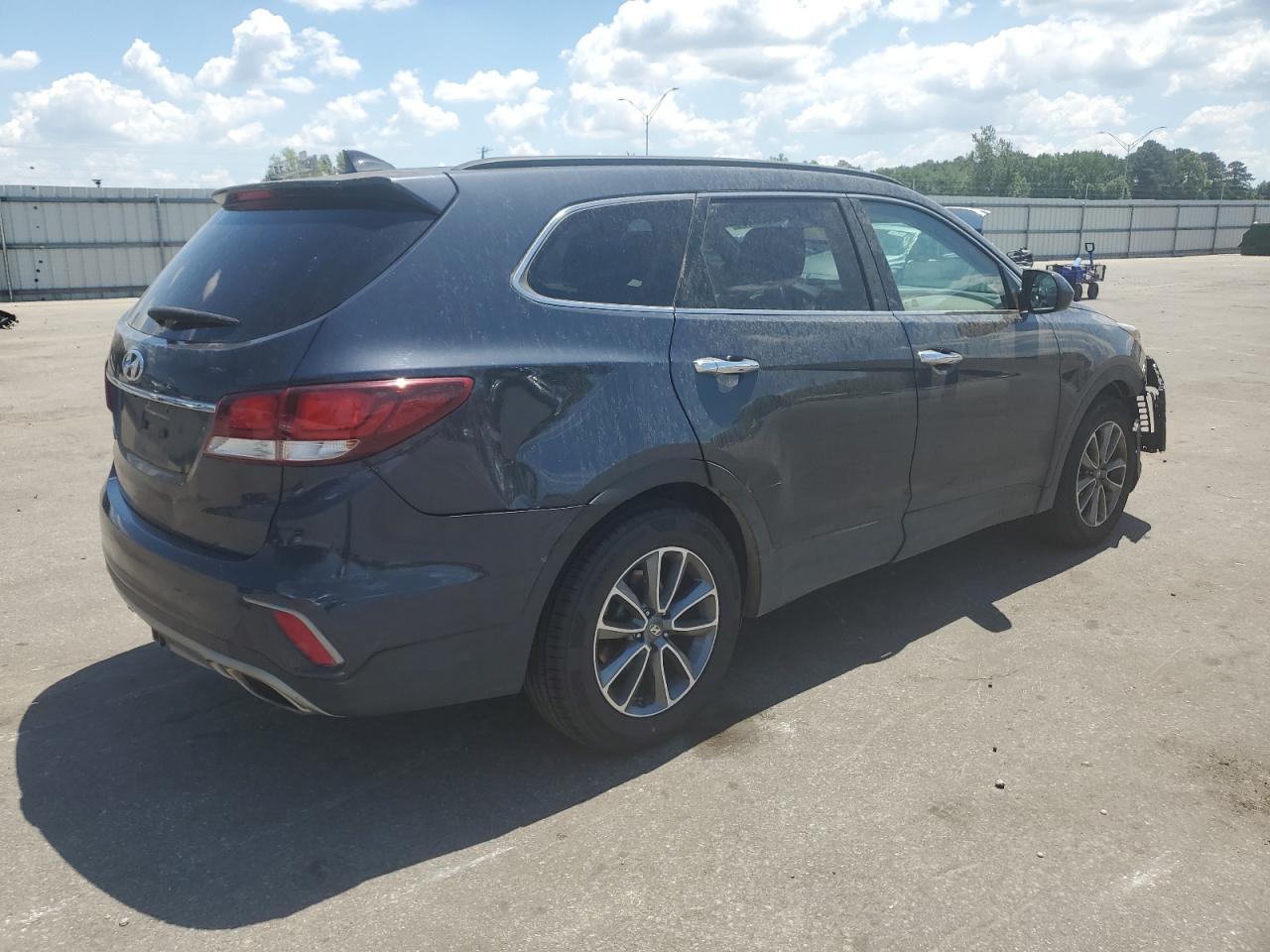 KM8SM4HF1HU252188 2017 Hyundai Santa Fe Se