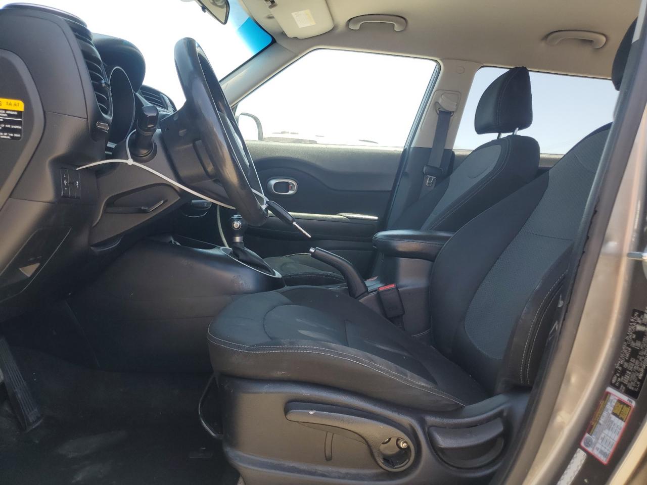 KNDJP3A55H7442612 2017 Kia Soul +