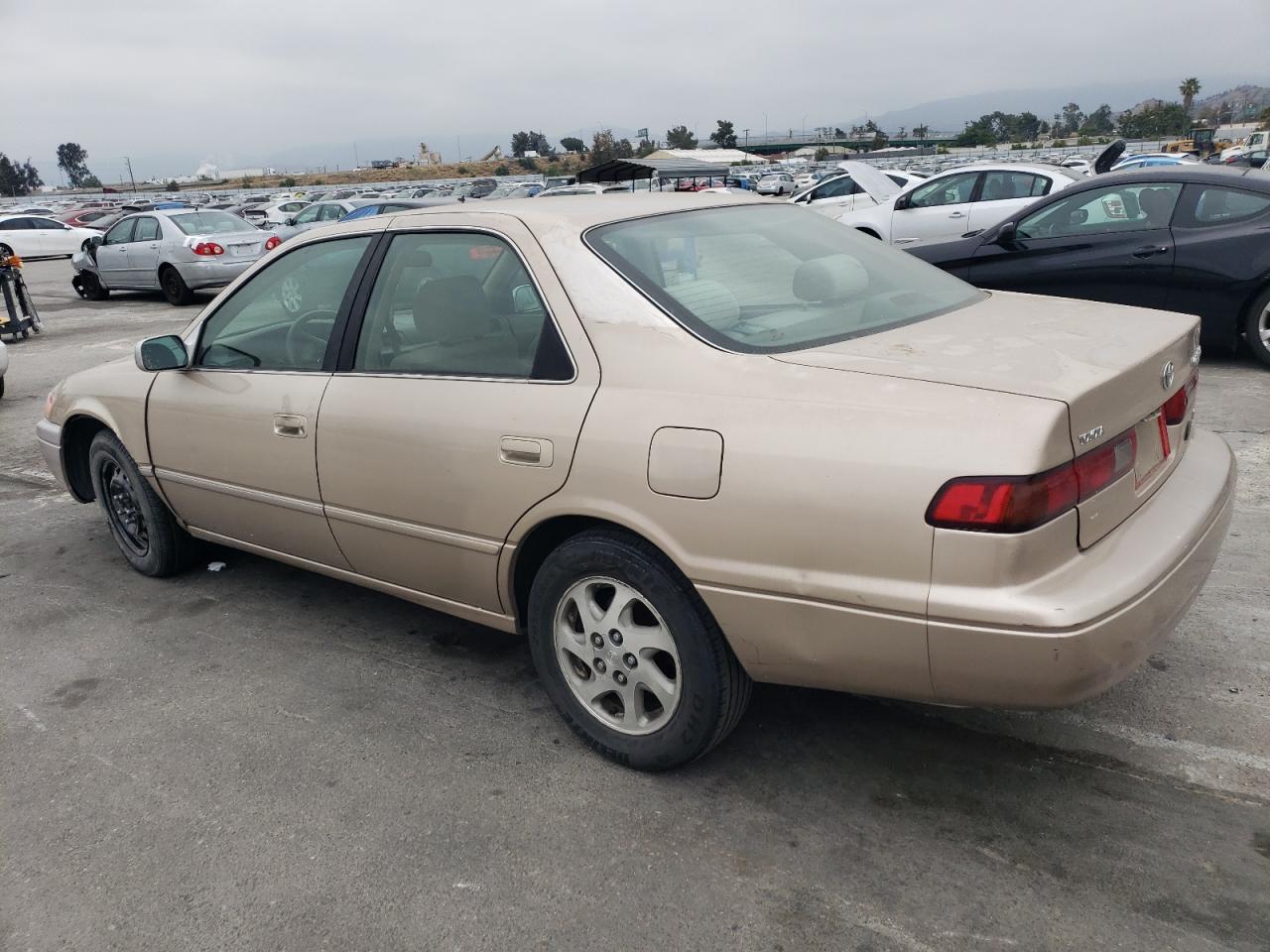 JT2BF28K9X0157571 1999 Toyota Camry Le