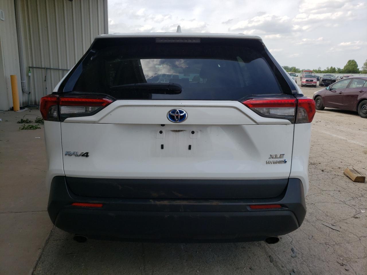 2T3RWRFV9LW055964 2020 Toyota Rav4 Xle