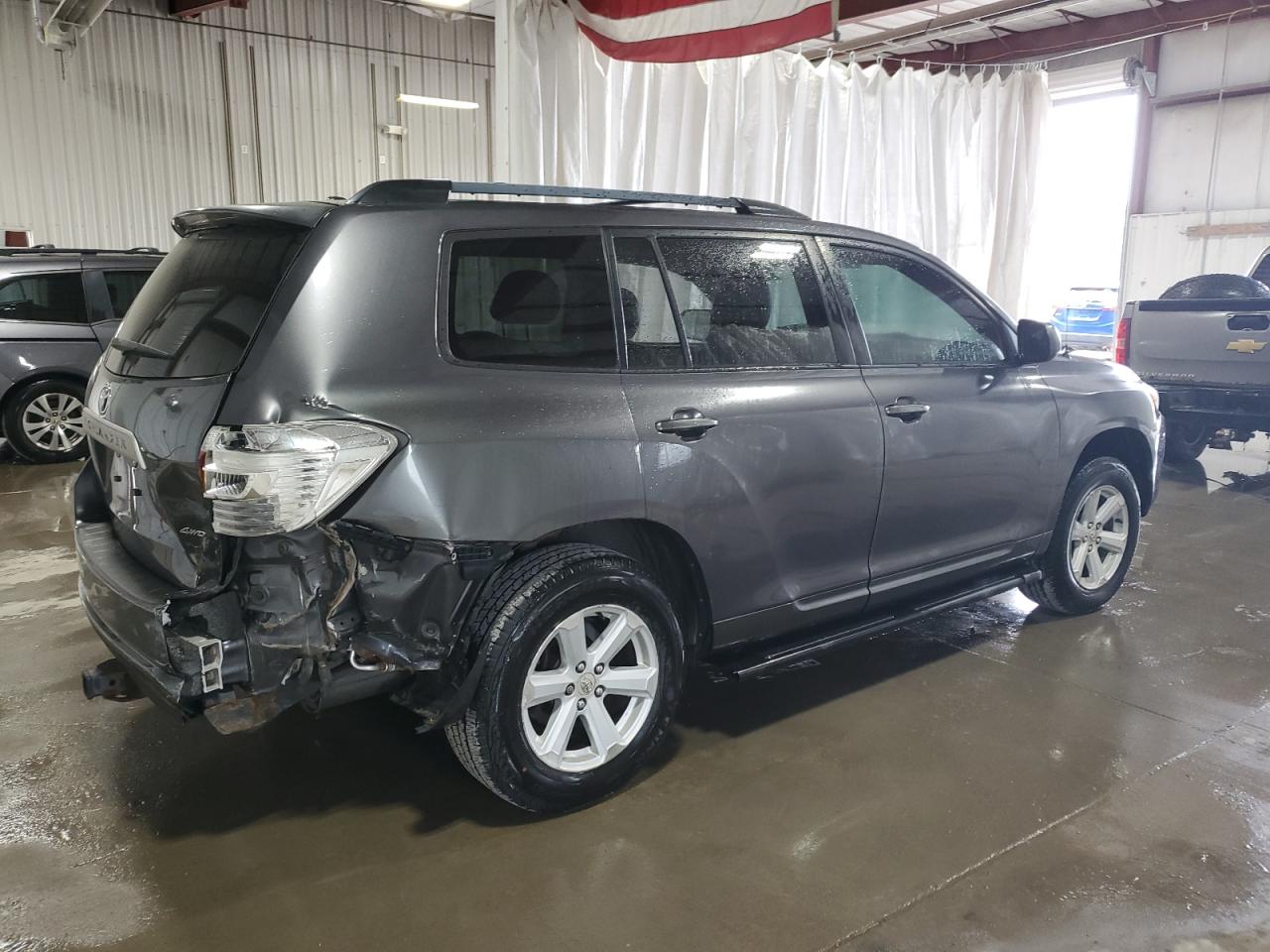 5TDBK3EH7AS010431 2010 Toyota Highlander