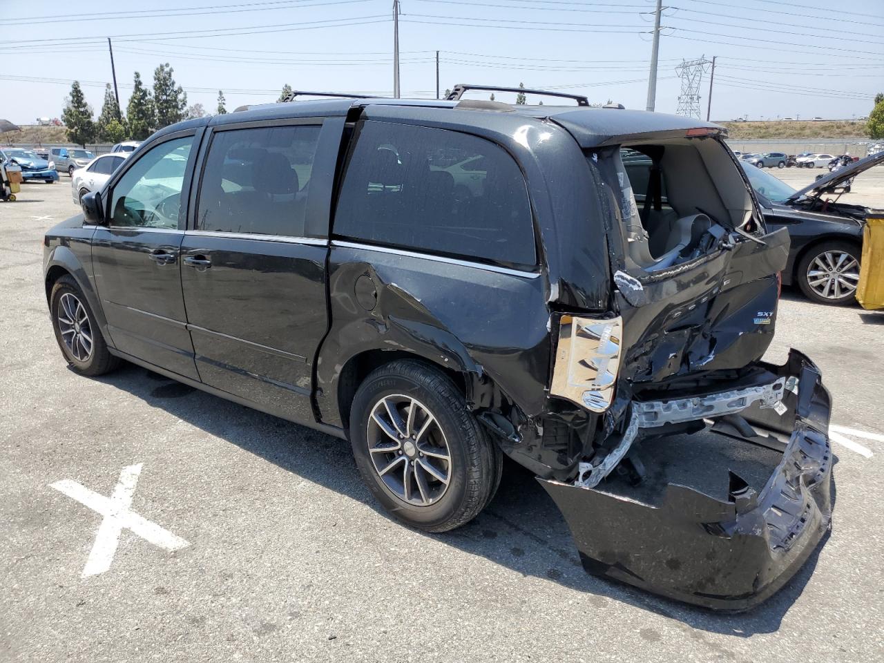 2017 Dodge Grand Caravan Sxt vin: 2C4RDGCG3HR824556