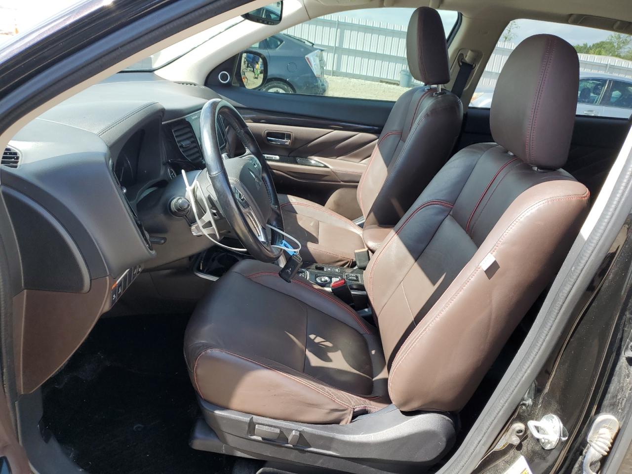 JA4J24A51JZ047366 2018 Mitsubishi Outlander Se