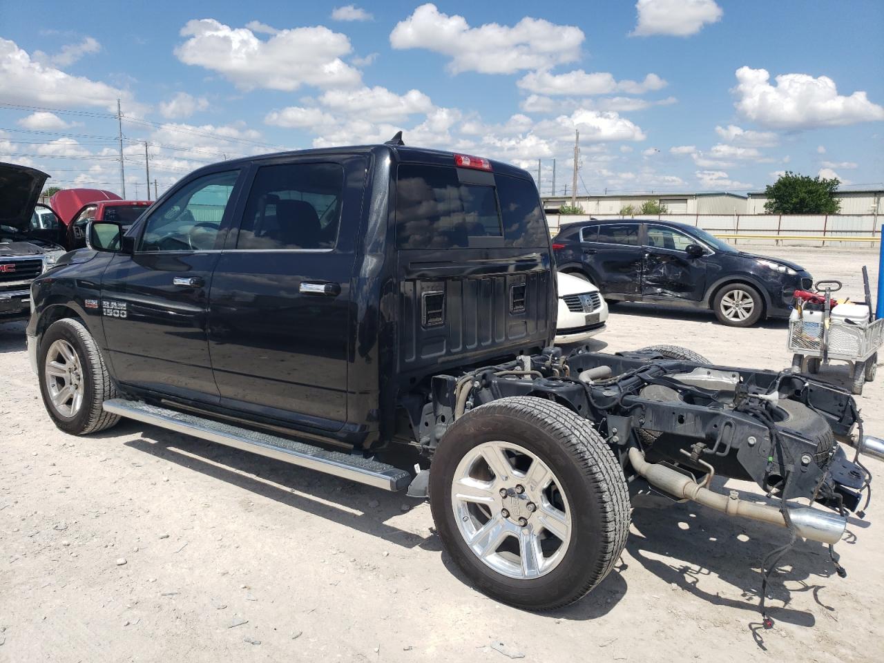 1C6RR6LT2JS239942 2018 Ram 1500 Slt