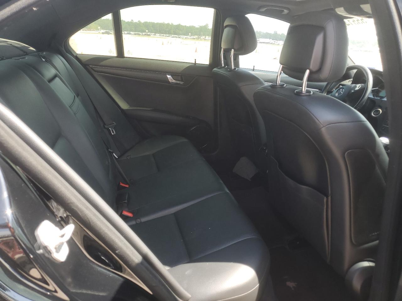 WDDGF5GB9BF655619 2011 Mercedes-Benz C 350
