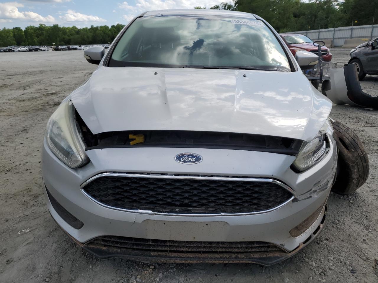 2016 Ford Focus Se vin: 1FADP3F28GL260863