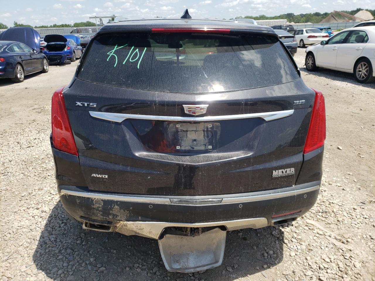 1GYKNFRS3HZ291273 2017 Cadillac Xt5 Platinum