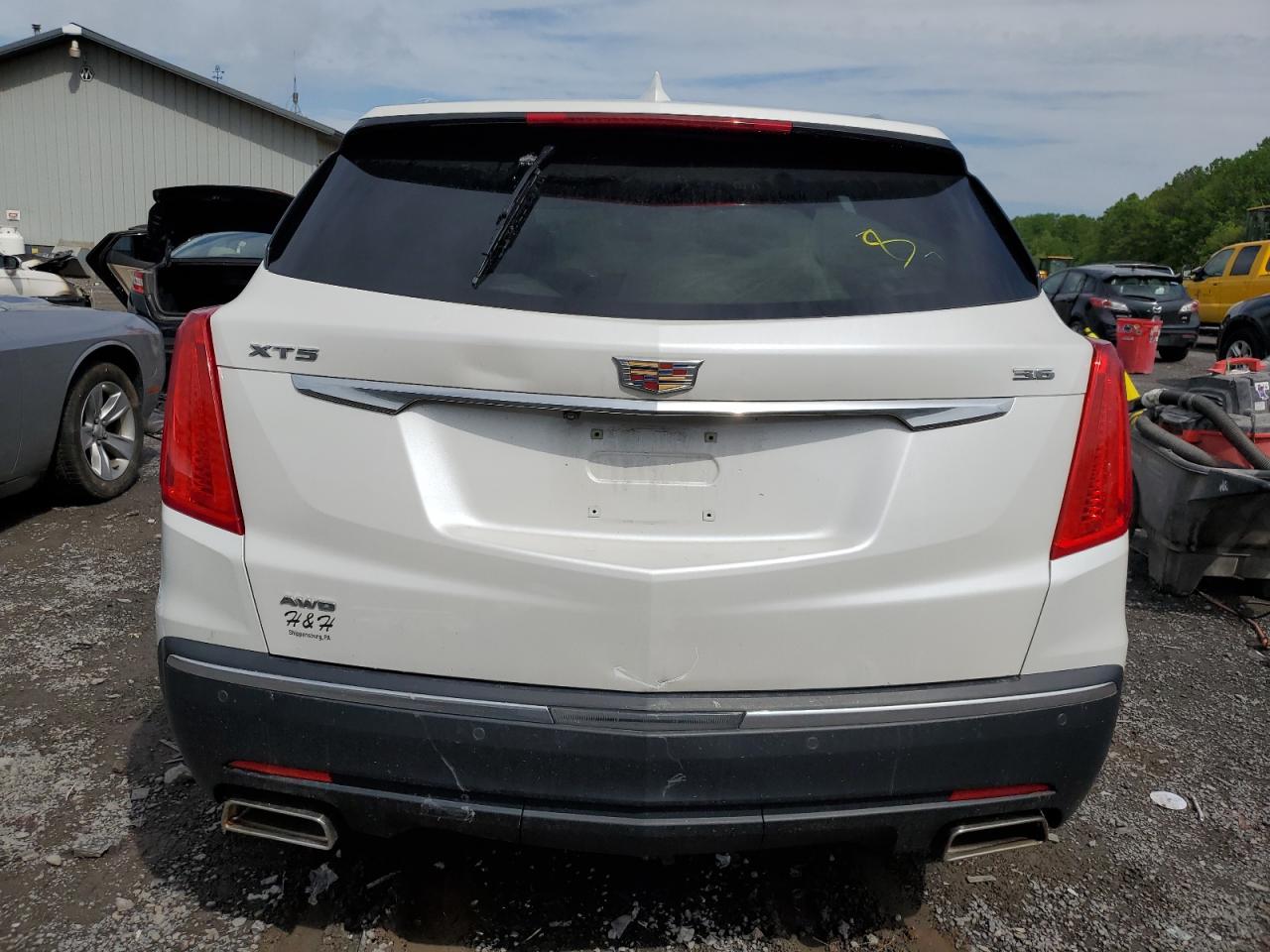 1GYKNDRSXJZ139940 2018 Cadillac Xt5 Luxury