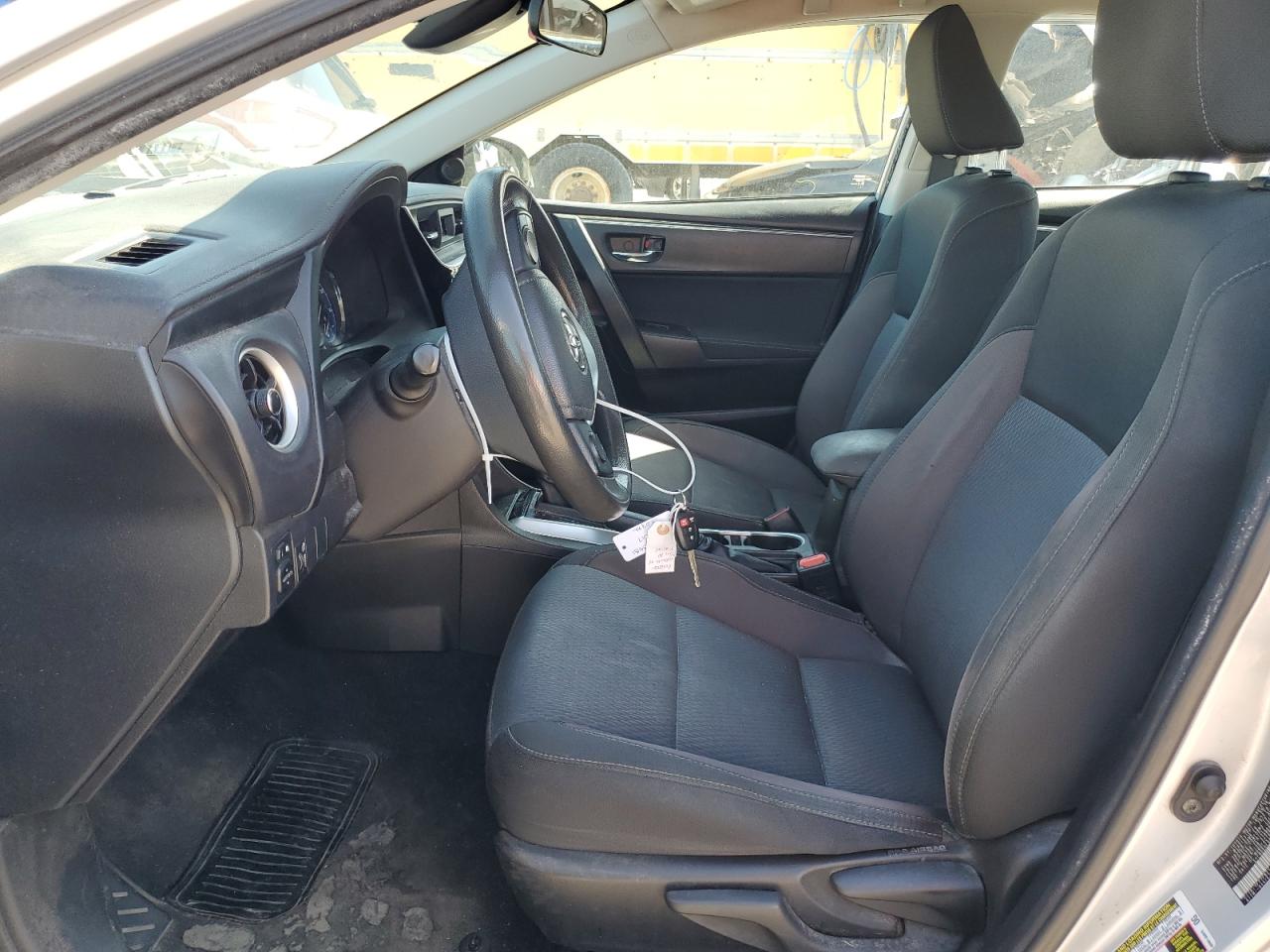 5YFBURHE9HP572266 2017 Toyota Corolla L