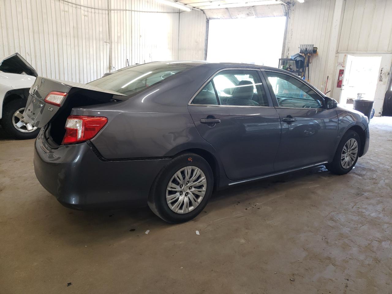 4T1BF1FK6EU430519 2014 Toyota Camry L